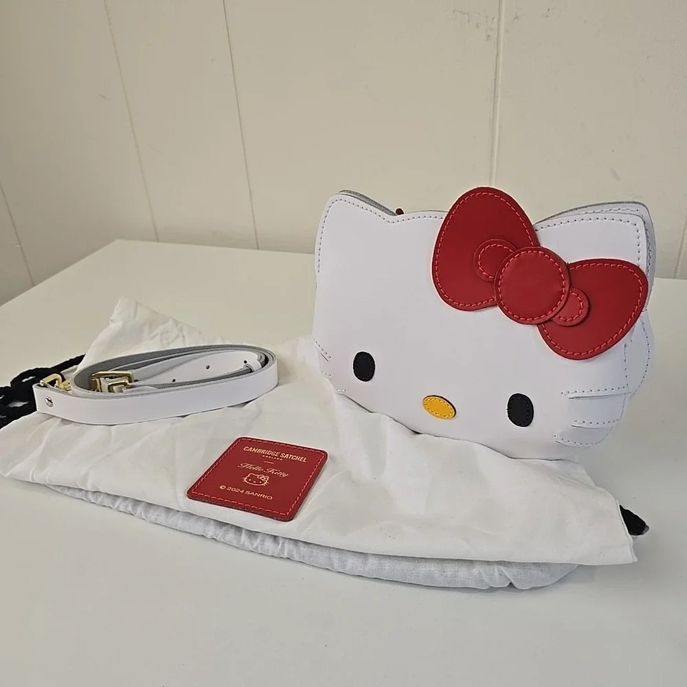 HELLO KITTY Face Bag Cambridge Satchel White LEATHER England Crossbody Purse NEW